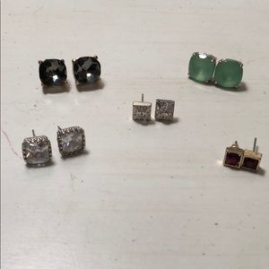 Set of 5 square shaped earrings